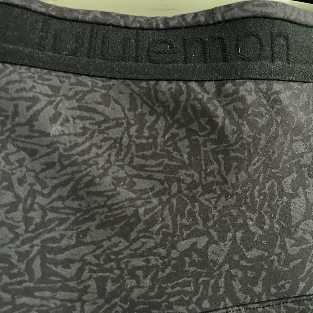 lululemon bike shorts - Picture 2 of 5